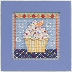 Mill Hill Vanilla Cupcake Cross Stitch Kit 2011 Buttons & Beads MH141101